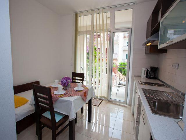 Apartmani Dana Makarska Exterior foto