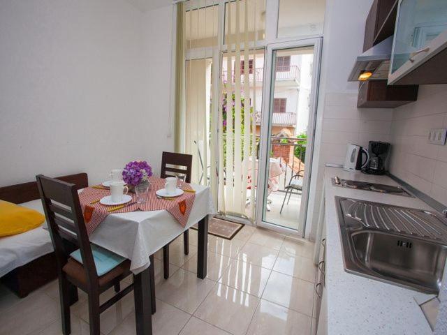 Apartmani Dana Makarska Exterior foto